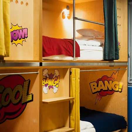 Hostel Good Times House