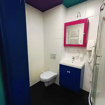 Hostel Good Times House