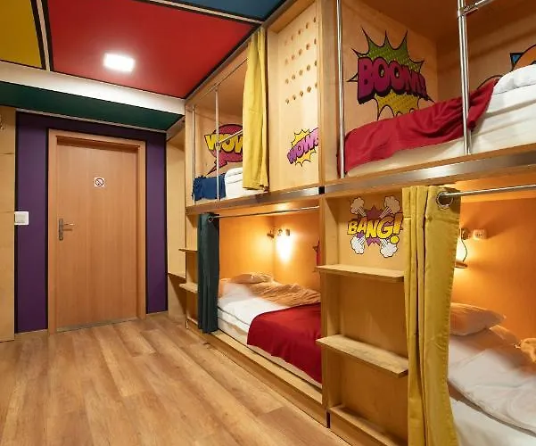 Hostel Good Times House