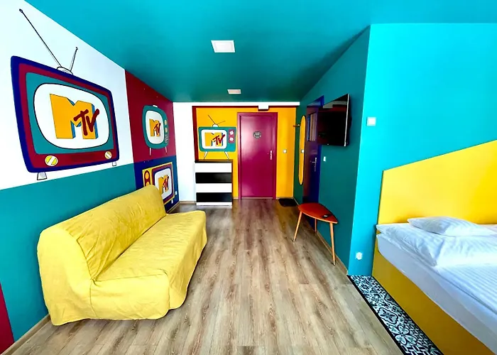 Hostel Good Times House